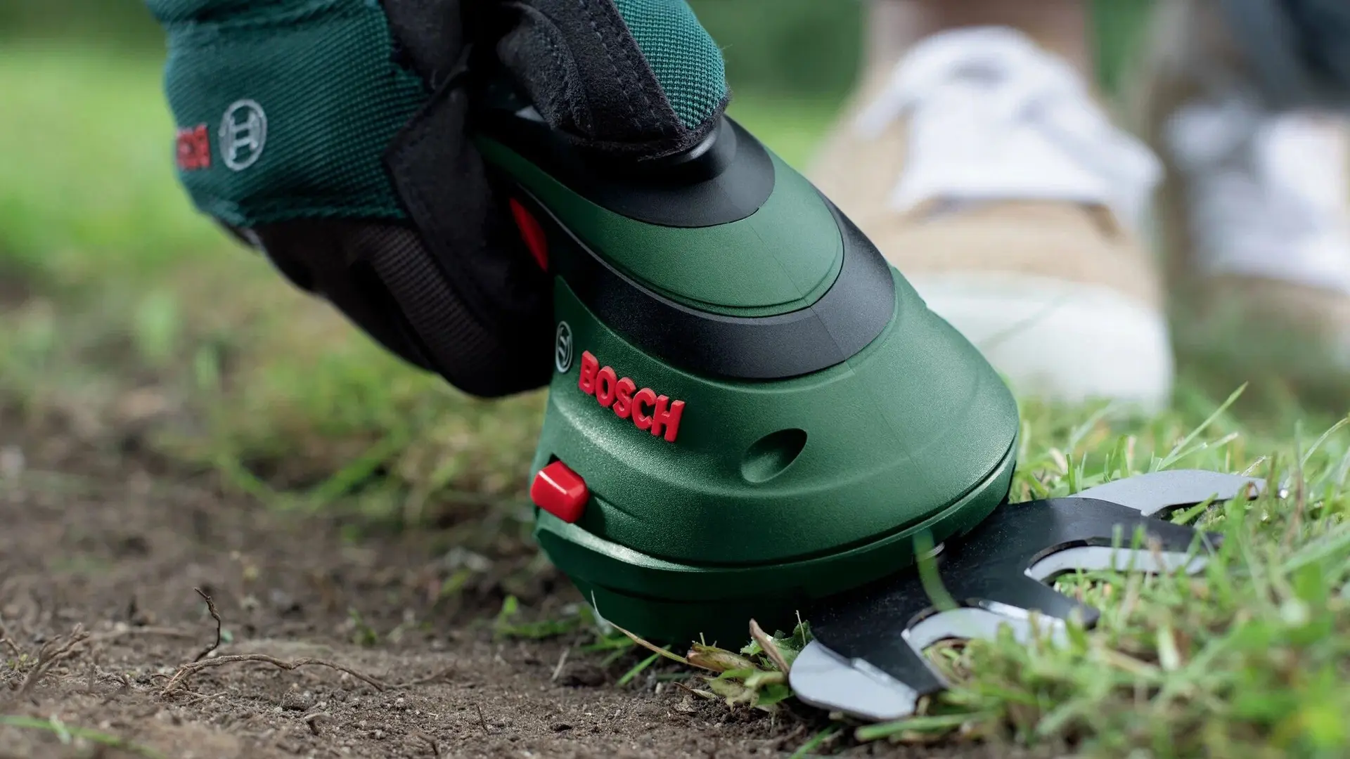 Аккумуляторные ножницы-кусторез Bosch Isio (0600833108)