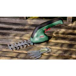 Аккумуляторный кусторез-садовые ножницы Bosch Easy Shear 0600833303 Thumb
