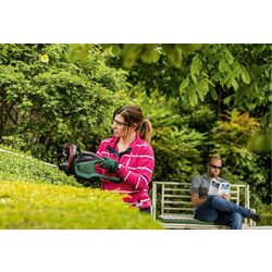 Foarfeca electrica de tuns gard viu Bosch Universal Hedge Cut 60 Thumb