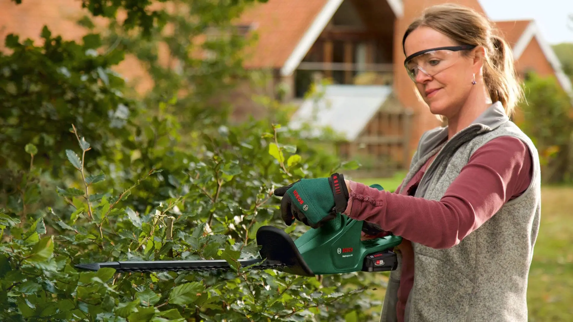 Кусторез аккумуляторный Bosch EasyHedgeCut 18V-52-13 (0600849M00)