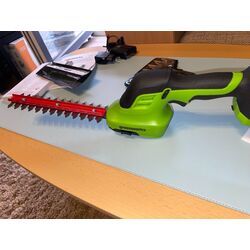 Аккумуляторные ножницы для травы и кустов GreenWorks G24SHTK2 (Green) Thumb
