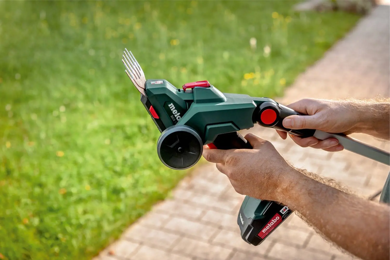 Аккумуляторные садовые ножницы-кусторез Metabo SGS 18 LTX Q - 7