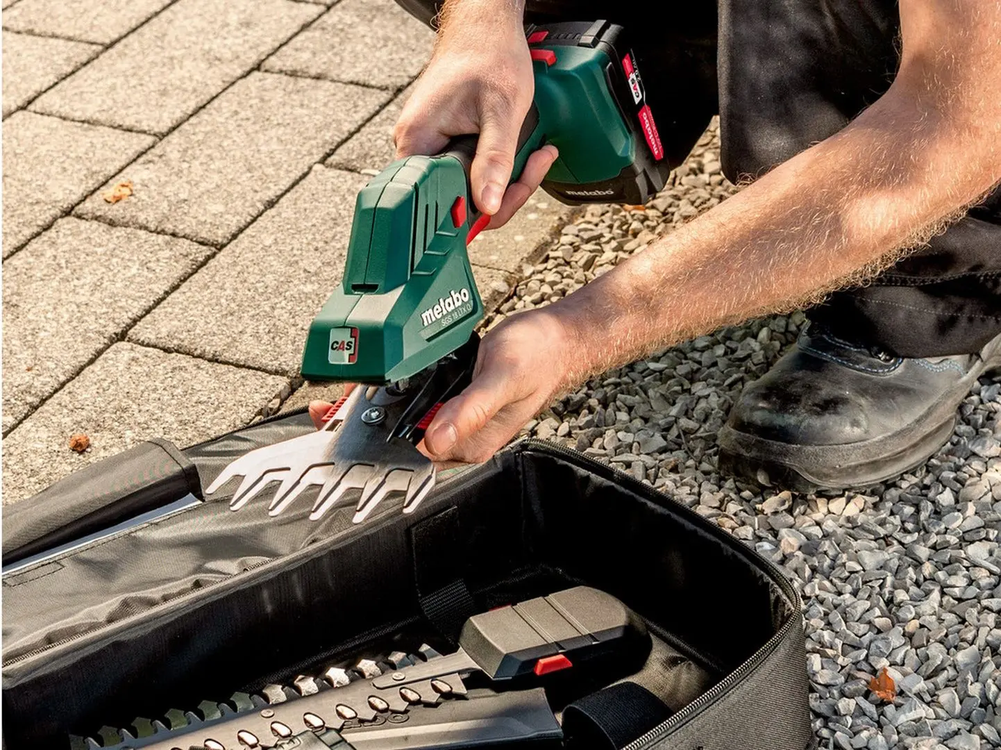 Аккумуляторные садовые ножницы-кусторез Metabo SGS 18 LTX Q - 8