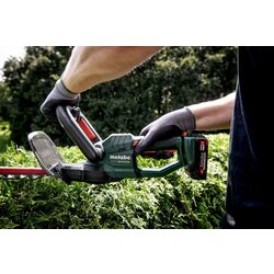 Аккумуляторный кусторез Metabo HS 18 LTX 65 Solo Thumb