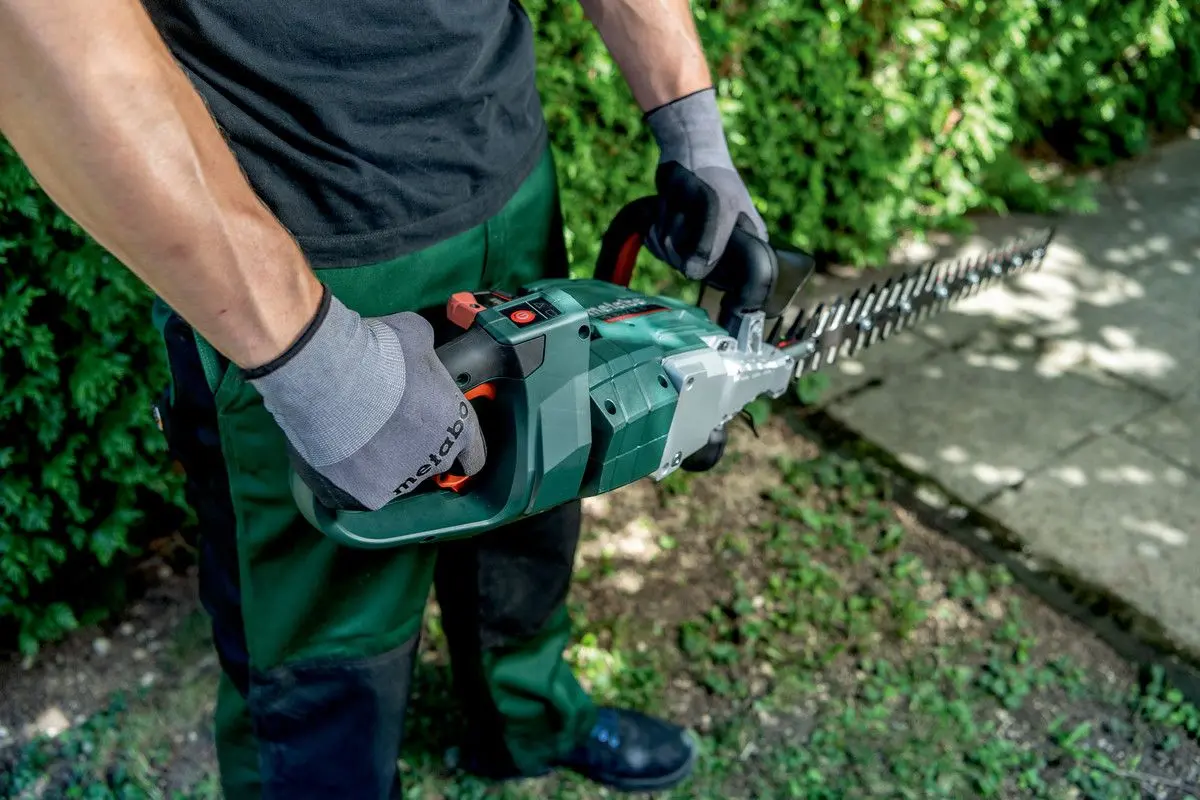 Аккумуляторный кусторез Metabo HS 18 LTX BL 65 (Green/Red) - 3