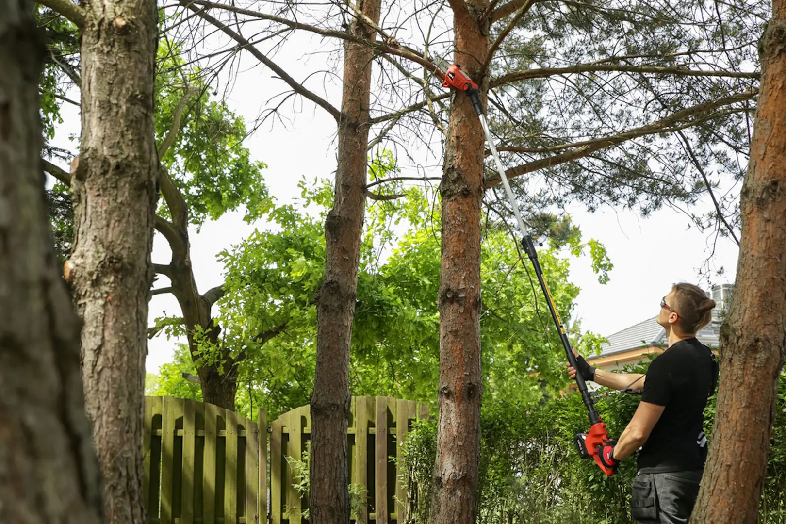 Аккумуляторный кусторез Yato YT-828390