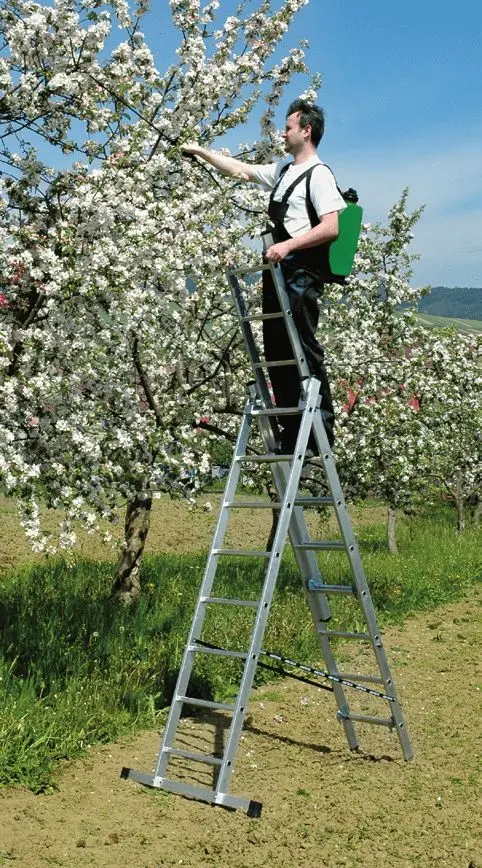 Scara din aluminiu cu trei sectii Elkop VHR TK 3х6