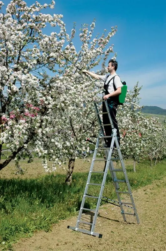 Scara din aluminiu cu trei sectii Elkop VHR TK 3х9