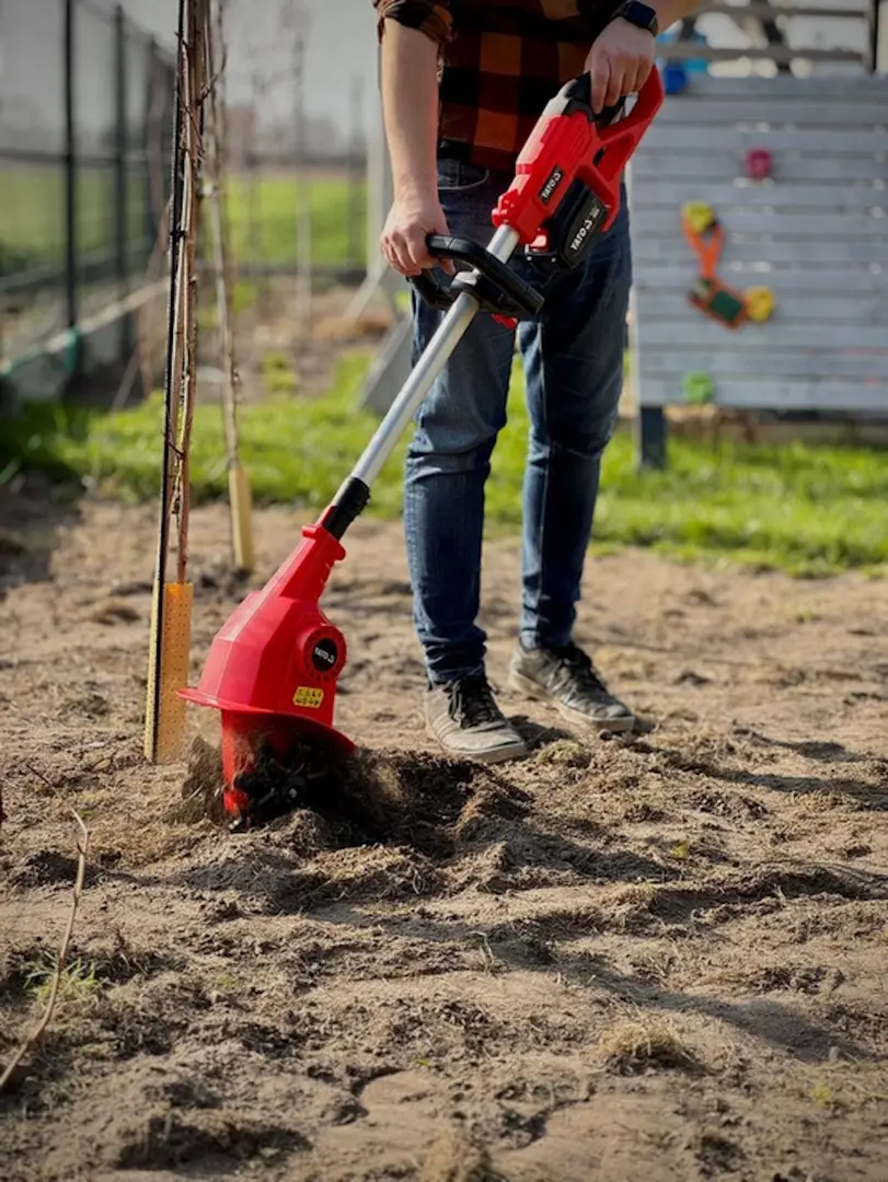 Cultivator cu acumulator Yato YT-85271