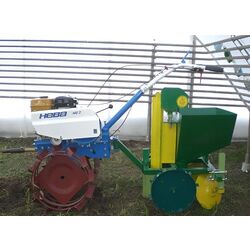 Картофелесажалка мотоблочная Rosta КСМ-1 Thumb