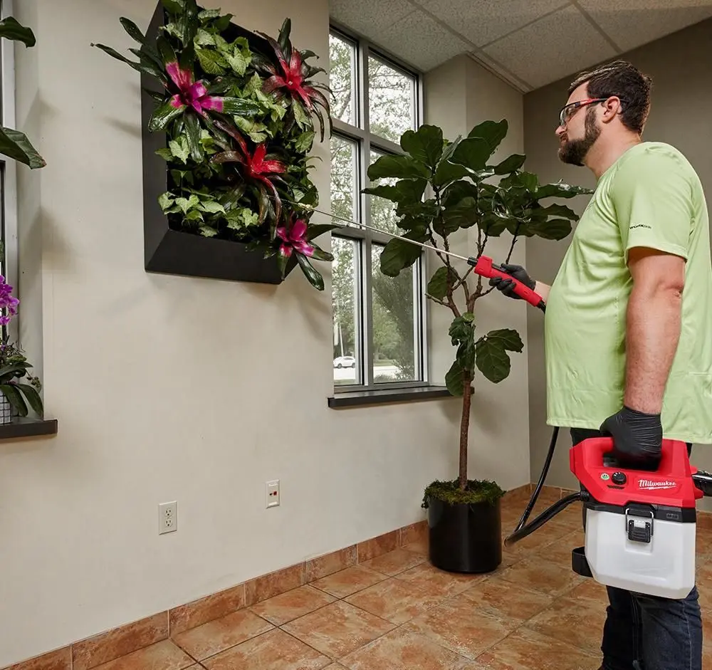 Pulverizator cu acumulator Milwaukee M12 BHCS3L-0 Solo