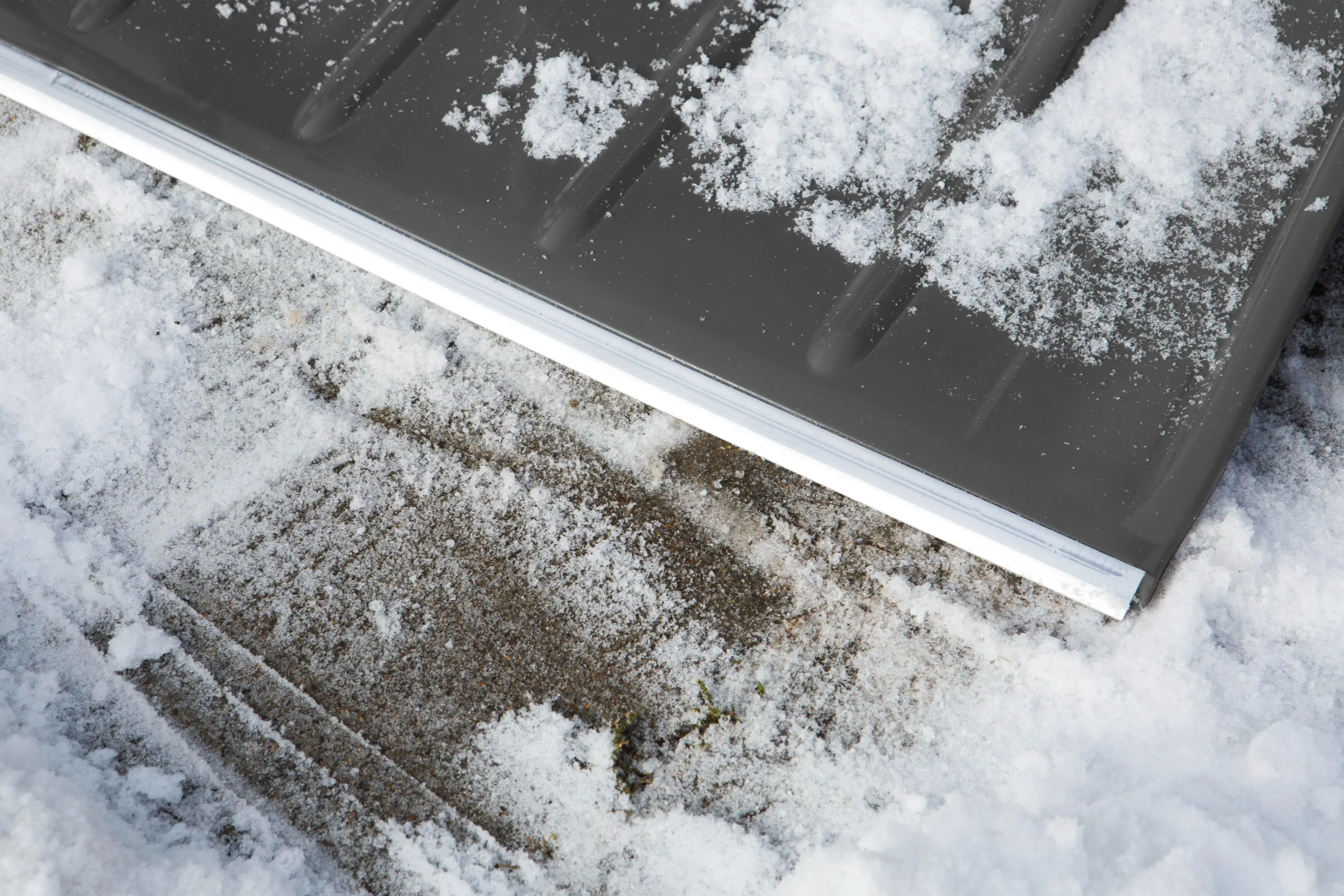 Лопата для снега Gardena ClassicLine 17560-30 (Grey)