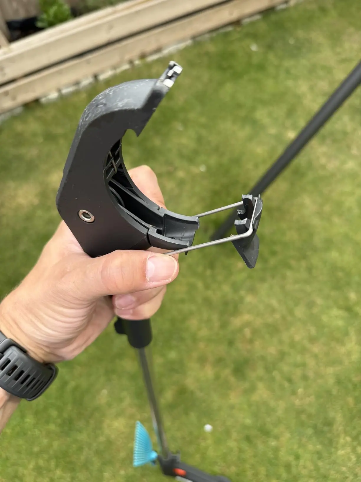 Захват для мусора Gardena 11700-20 (Black/Blue)