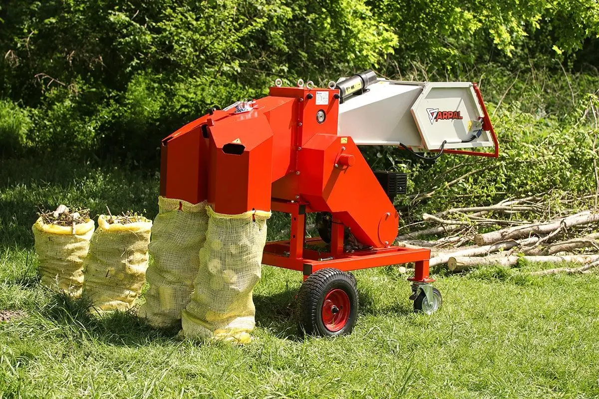 Tocator de crengi Arpal AM-120BD