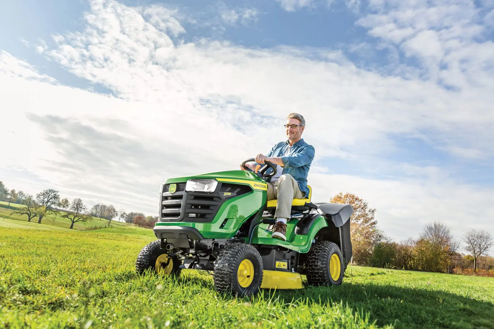 Трактор для газонов John Deere X117R - 5