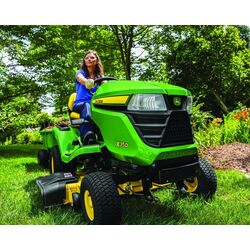 Трактор для газонов John Deere X350 Thumb