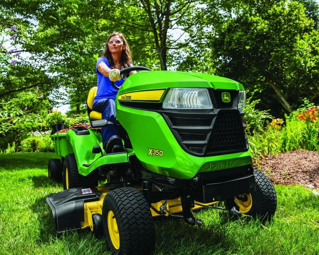 Трактор для газонов John Deere X350 - 4
