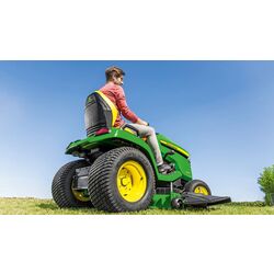 Трактор для газонов John Deere X590 Thumb