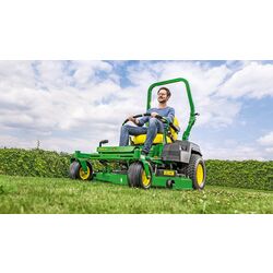 Трактор для газонов John Deere Z530M Thumb