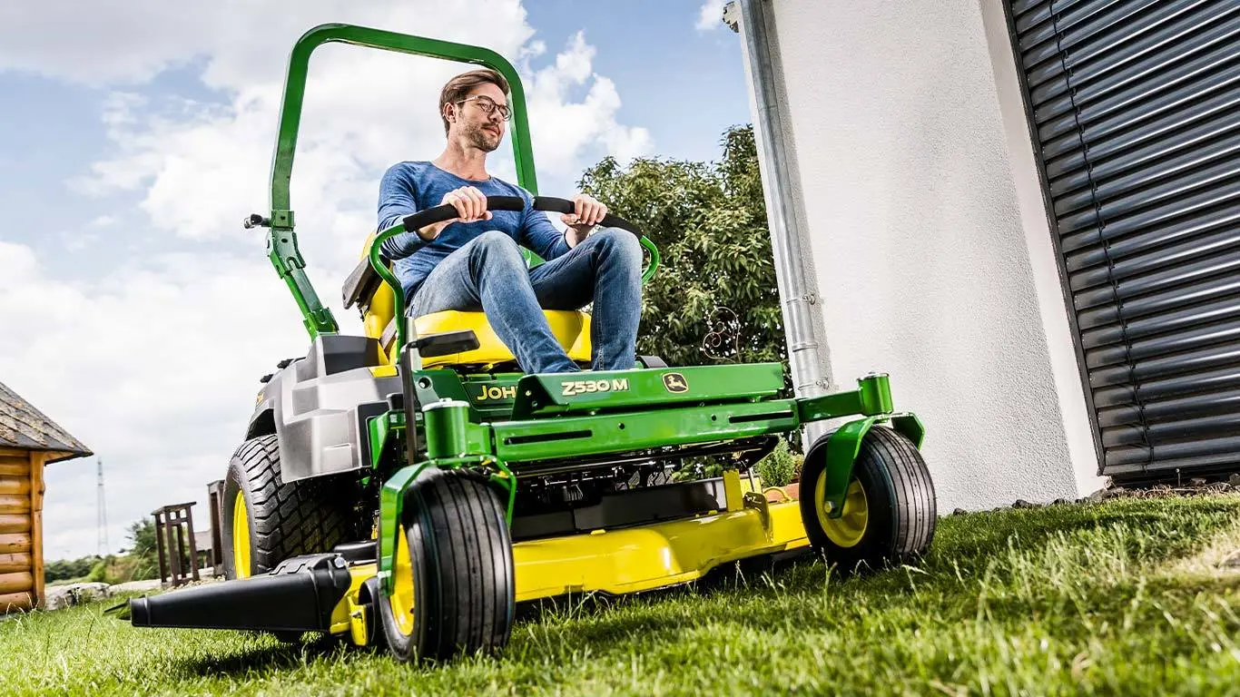 Трактор для газонов John Deere Z530M - 5