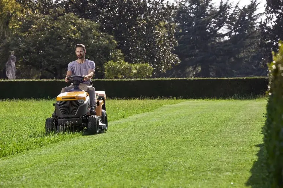 Tractor de tuns iarba Stiga Estate 3098 H
