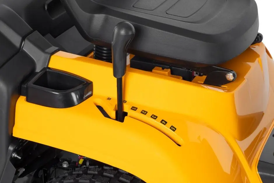 Tractor de tuns iarba Stiga Estate 384 M (Yellow/Black)