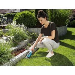 Foarfeca de iarba si arbusti cu acumulator Gardena ComfortCut Li + Set Thumb