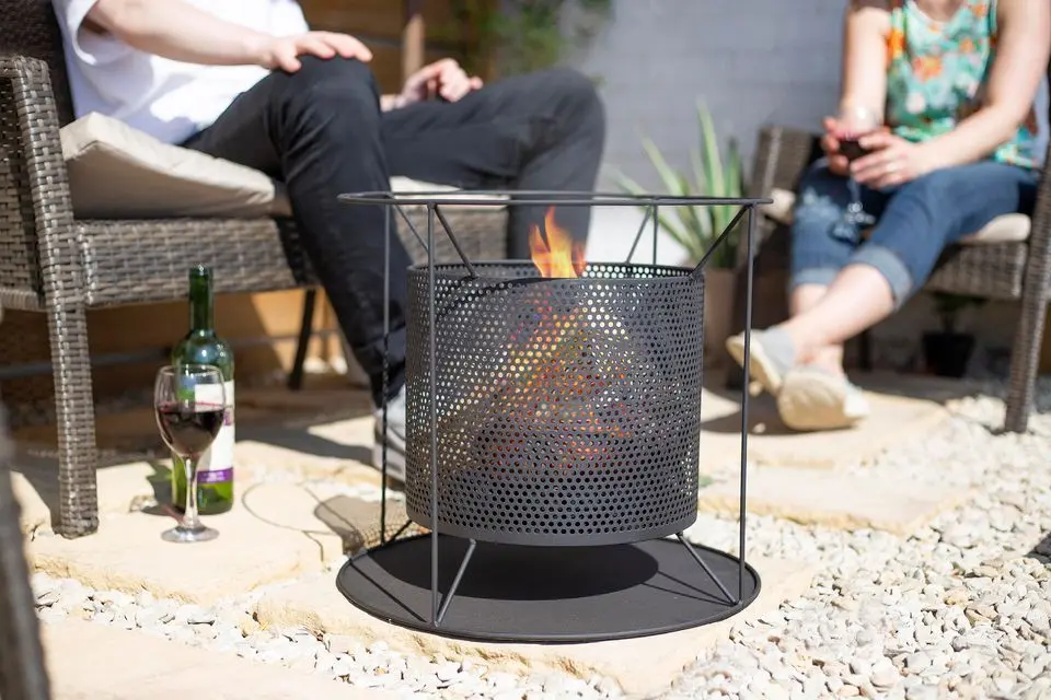 Castron pentru foc La Hacienda Kora Perforated Firebasket (Black)