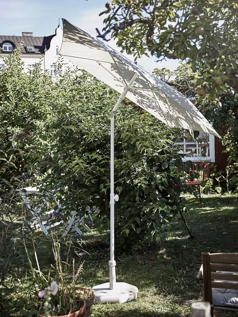 Umbrela de soare Ikea Tveto 180x145cm înclinata (Gri-Bej/Alb)