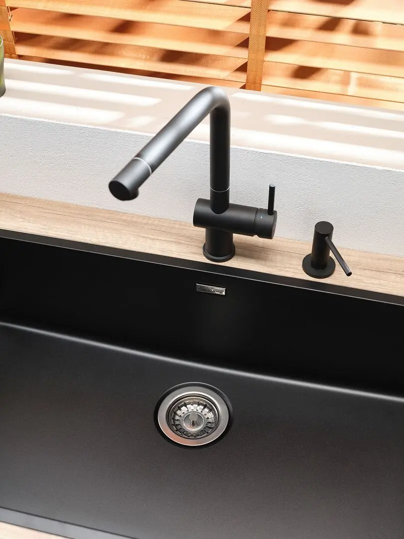 Dozator pentru sapun lichid Reginox R35450 (Jet Black)