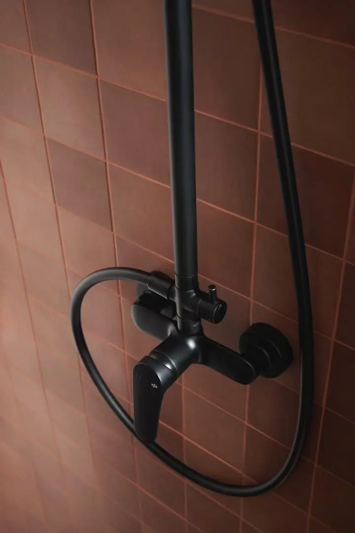 Душевой гарнитур KFA Armatura Otava 5556-910-81 (Black)