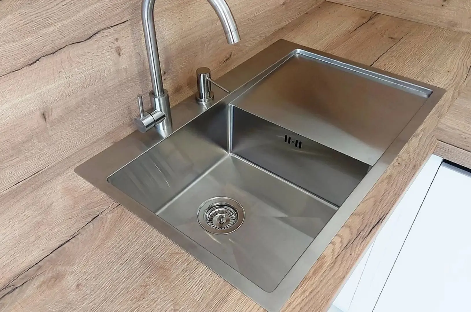 Кухонная мойка Aquasanita Luna Lun 101N-L (Inox)