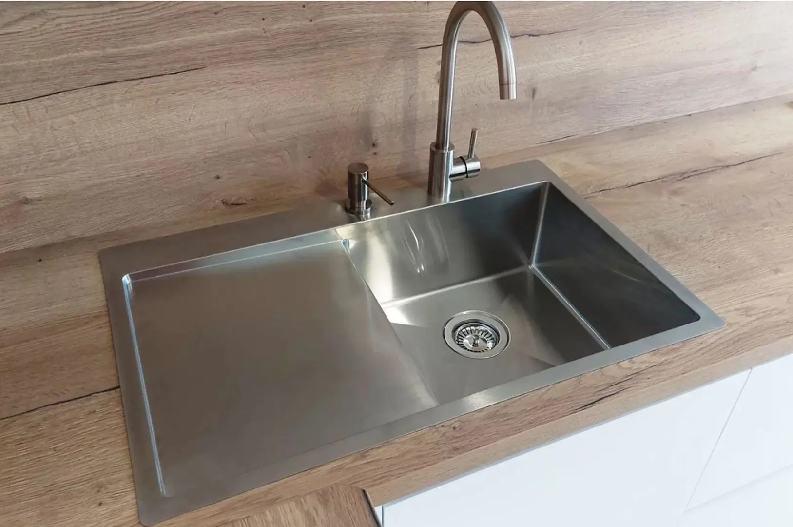 Кухонная мойка Aquasanita Luna Lun 101N-R (Inox)