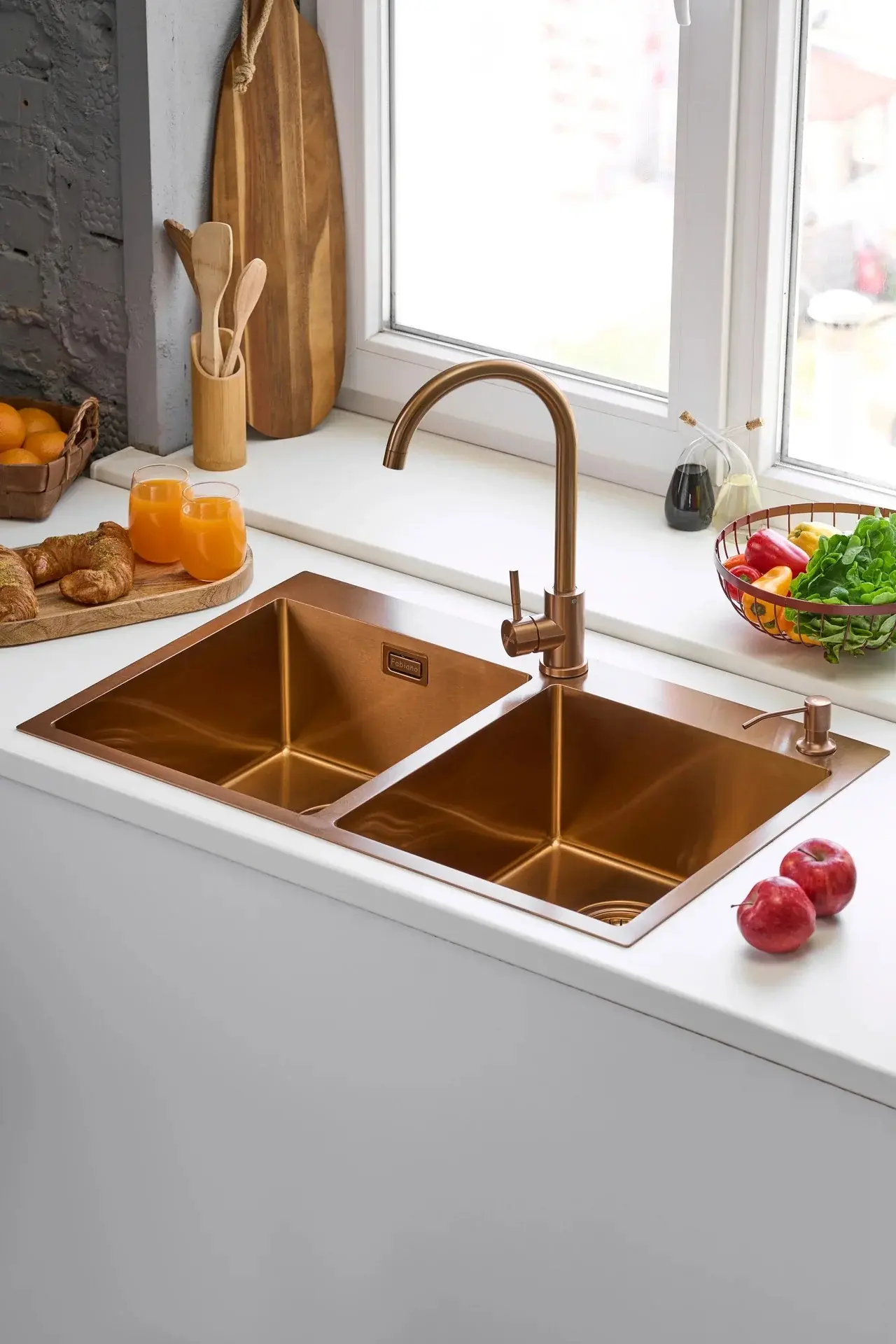 Кухонная мойка cо смесителем и дозатором Fabiano Nano PVD 78x50 (Bronze)