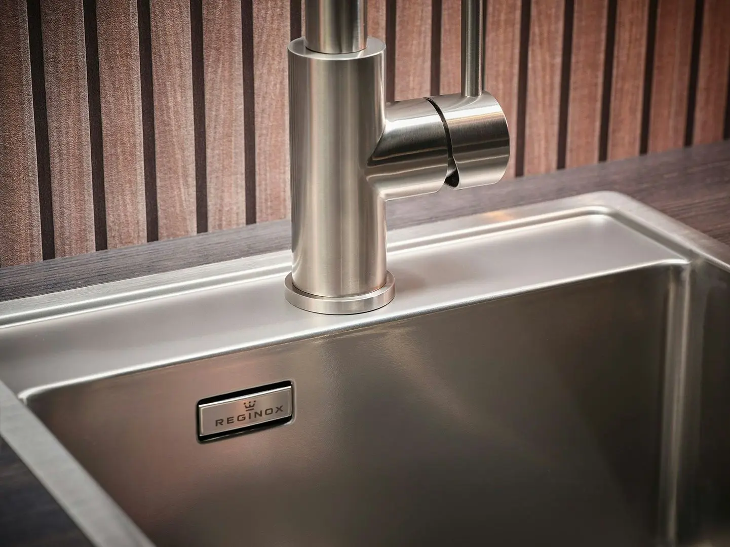 Мойка Reginox New York Tapwing R37423 (Stainless Steel)