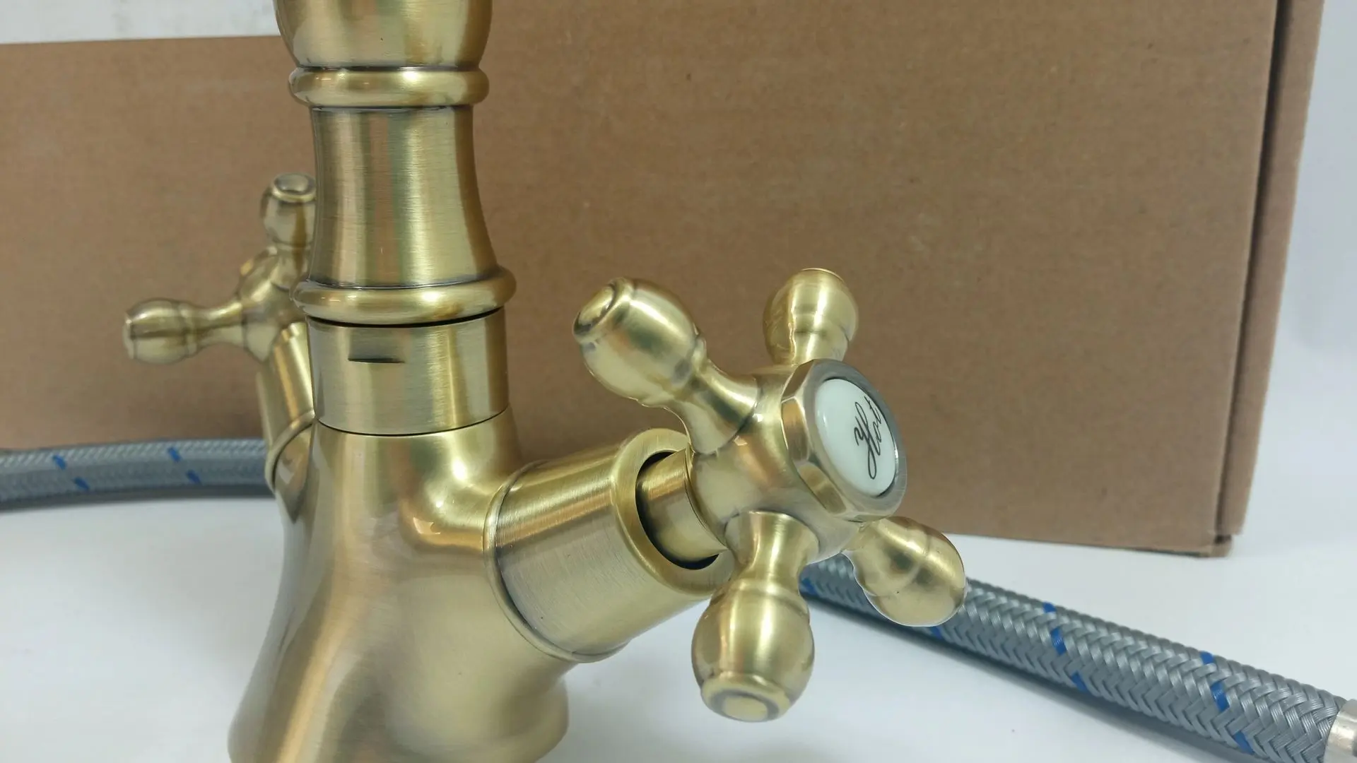 Смеситель для мойки F-Design Lacrima FD1-LRA-4-66 (Bronze)