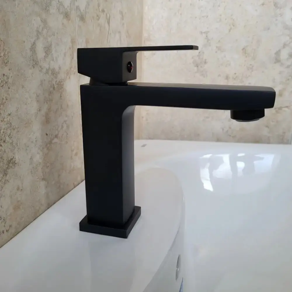 Смеситель для умывальника Imprese Karlov f03507610AA (Black)