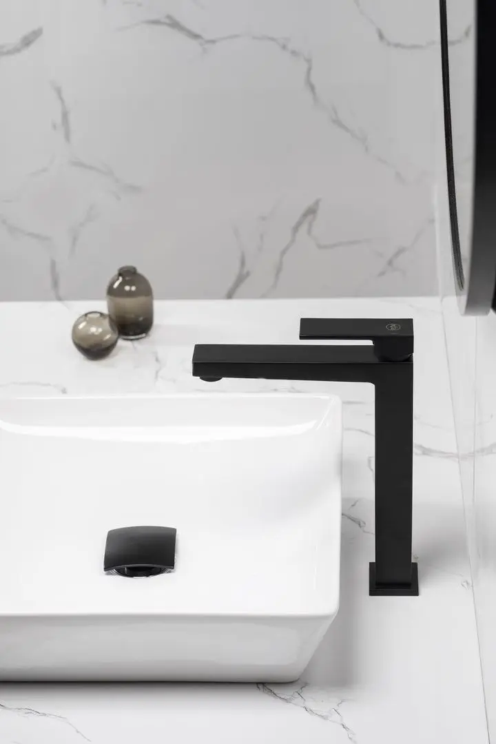 Смеситель для умывальника KFA Armatura Logon 5132-612-81 (Black)