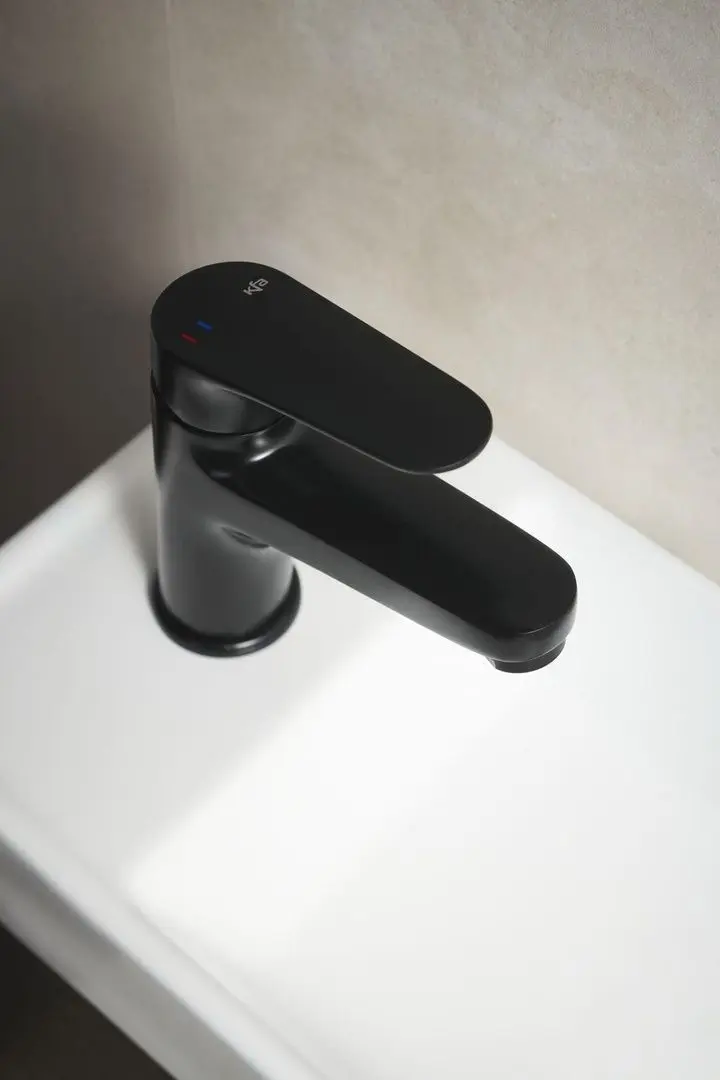 Смеситель для умывальника KFA Armatura Otava 5552-815-81 (Black)