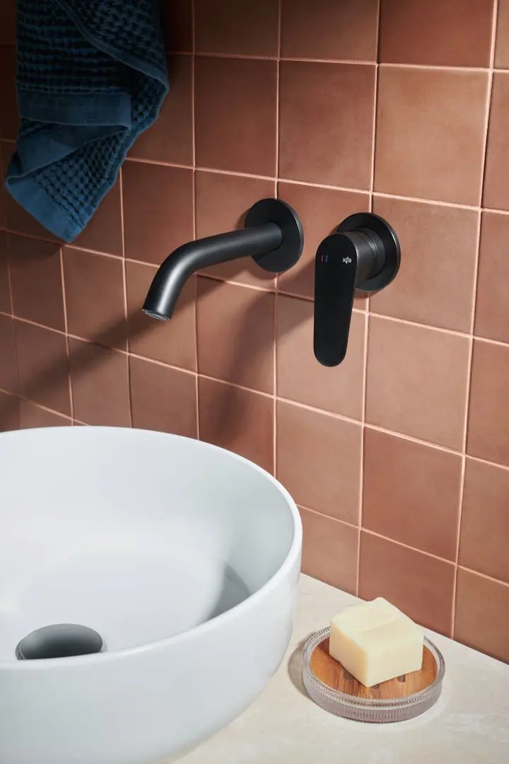 Смеситель для умывальника KFA Armatura Otava 5559-810-81 (Black)