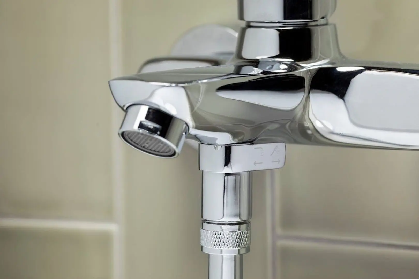 Смеситель для ванны и душа KFA Armatura Abasha 5234-010-00 (Chrome)