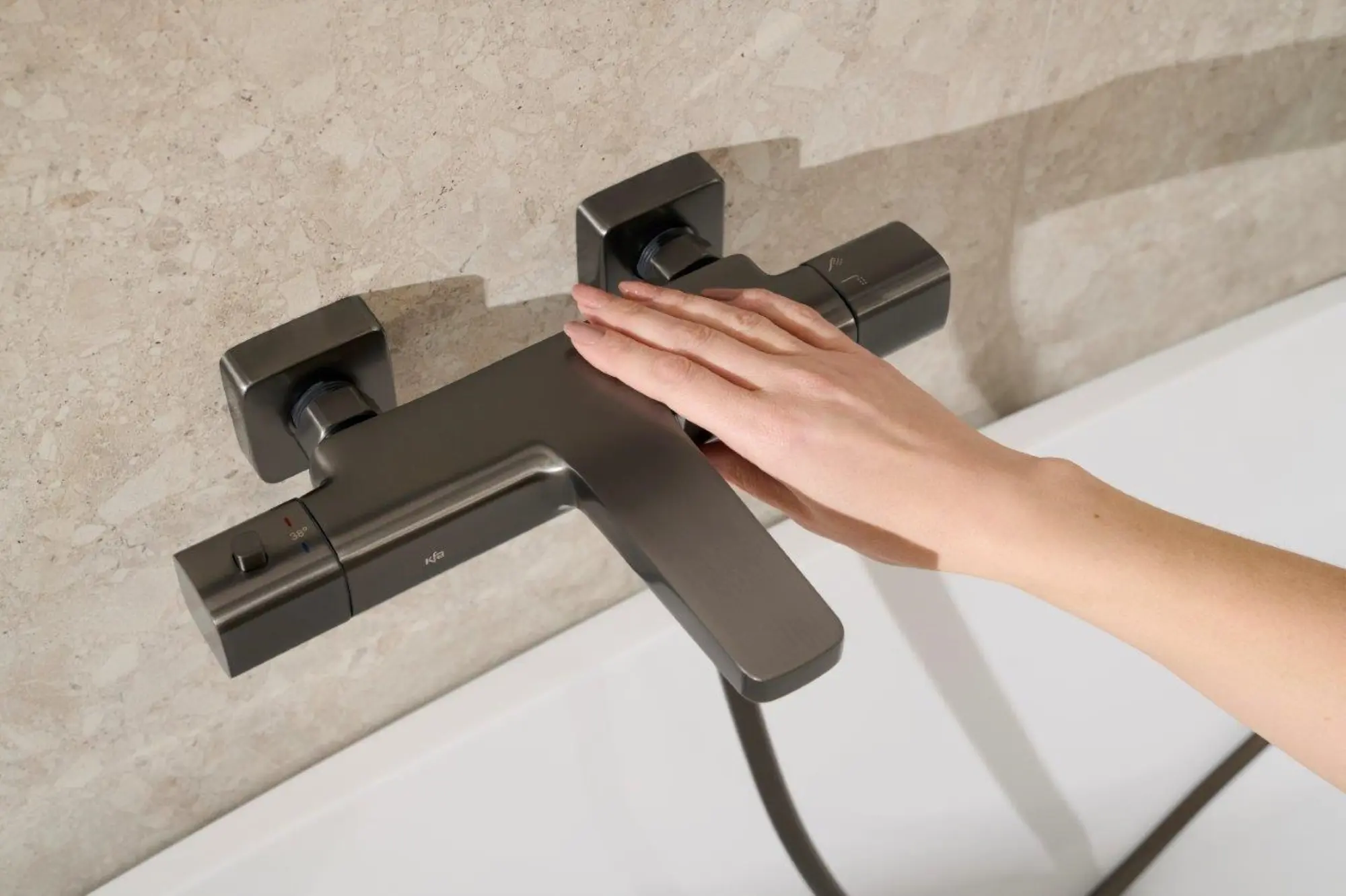 Смеситель для ванны и душа KFA Armatura Malaga 5754-010-61 (Gun Metal Grey)