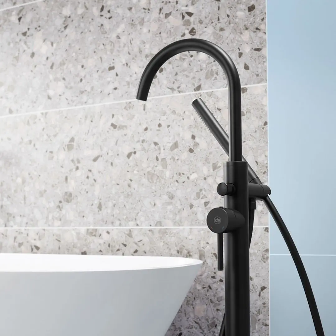 Смеситель для ванны и душа KFA Armatura Moza 5035-510-81 (Black Matte)