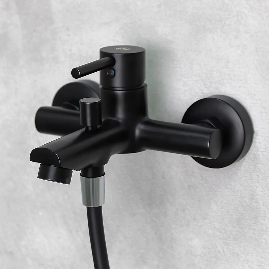 Смеситель для ванны и душа KFA Armatura Neda 5824-010-81 (Black)