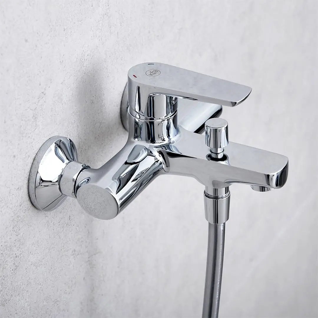 Смеситель для ванны и душа KFA Armatura Neon 5224-013-00 (Chrome)