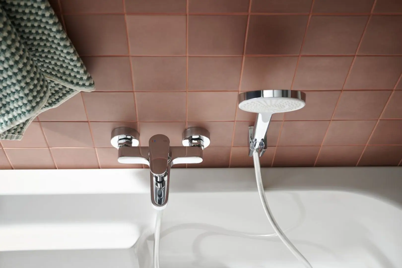 Смеситель для ванны и душа KFA Armatura Otava 5554-010-00 (Chrome)