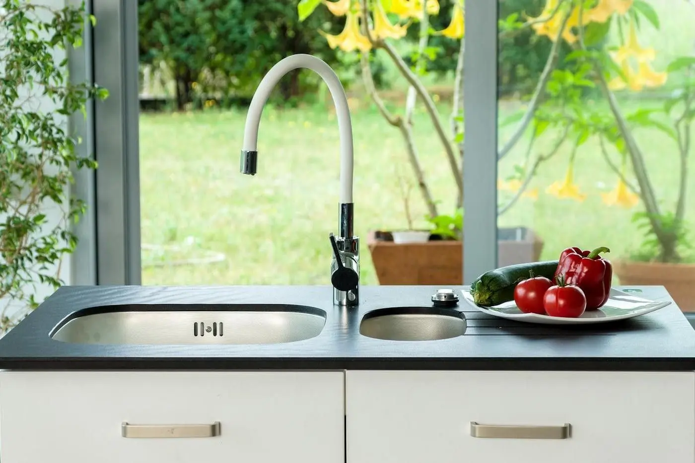 Смеситель для мойки Pyramis Flessi 090919538 (White/Chrome) - 4