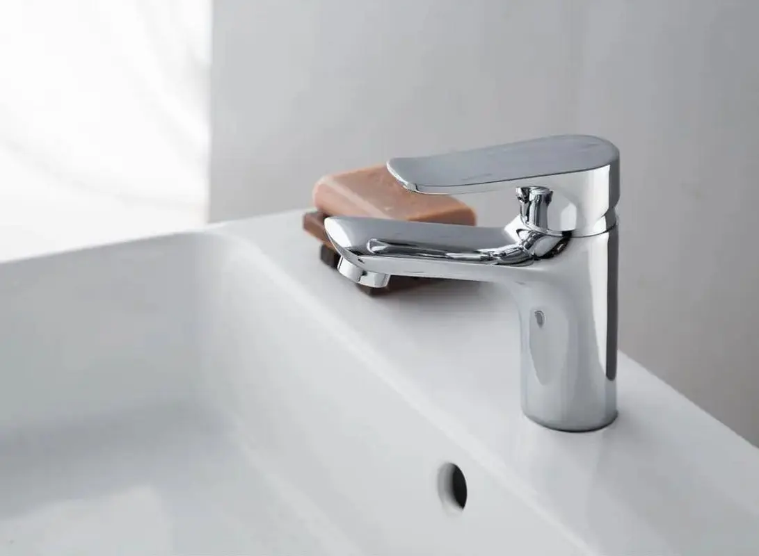 Смеситель для умывальника RJ Velum RBZ082-1 (Chrome)