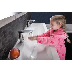 Смеситель для умывальника Sanela SLU 63 (Chrome) Thumb