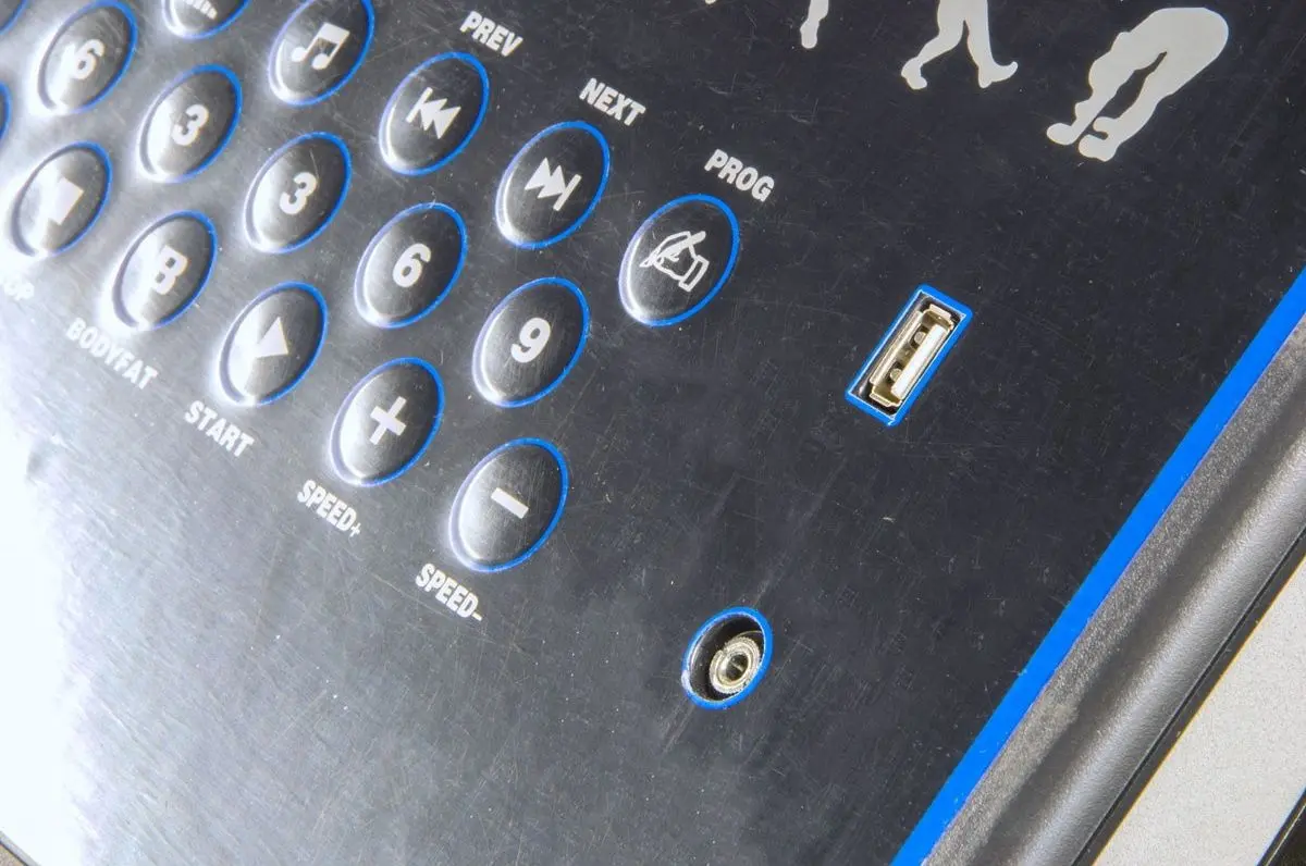 Banda de alergare EB Fit Tech Run W4.0 (Black)